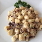Gnocchi al Puzzone di Moena, radicchio di Terviso e funghi, il #socialpiatto di Ciasa Alpina Relax Hotel di Moena