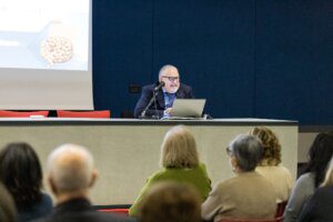Claudio Gagliardini tiene una conferenza in Sala Puerari a Cremona